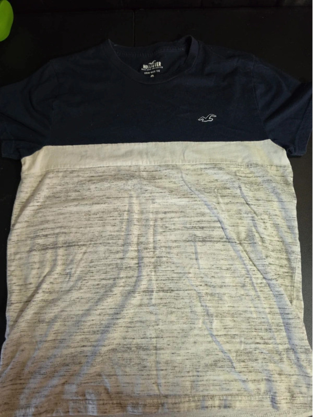 Hollister t shirt